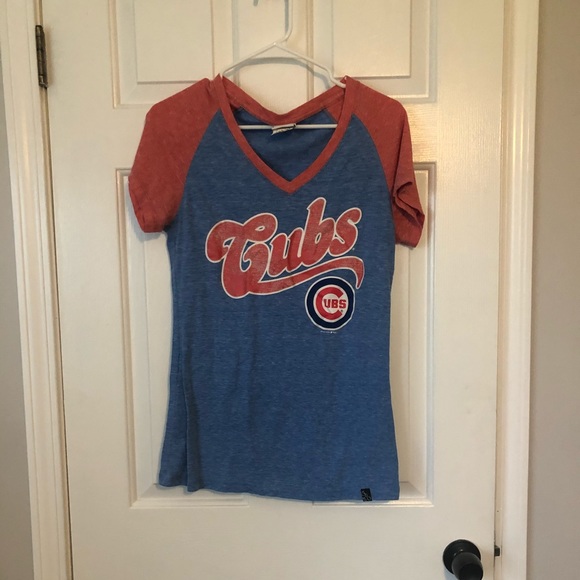 Genuine Merchandise Tops - Women’s Chicago Cubs T-shirt